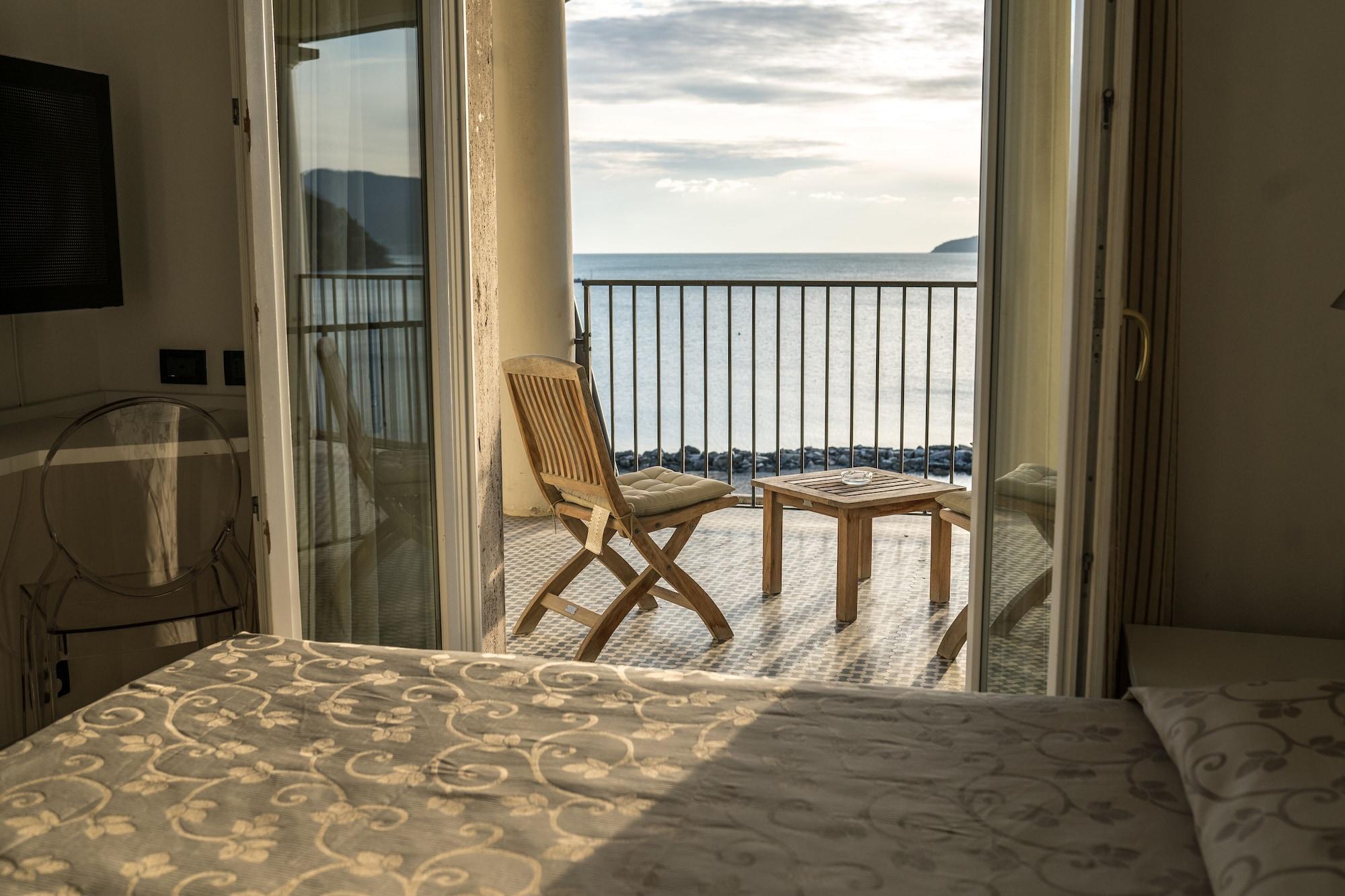 Hotel Venere Azzurra Lerici Buitenkant foto