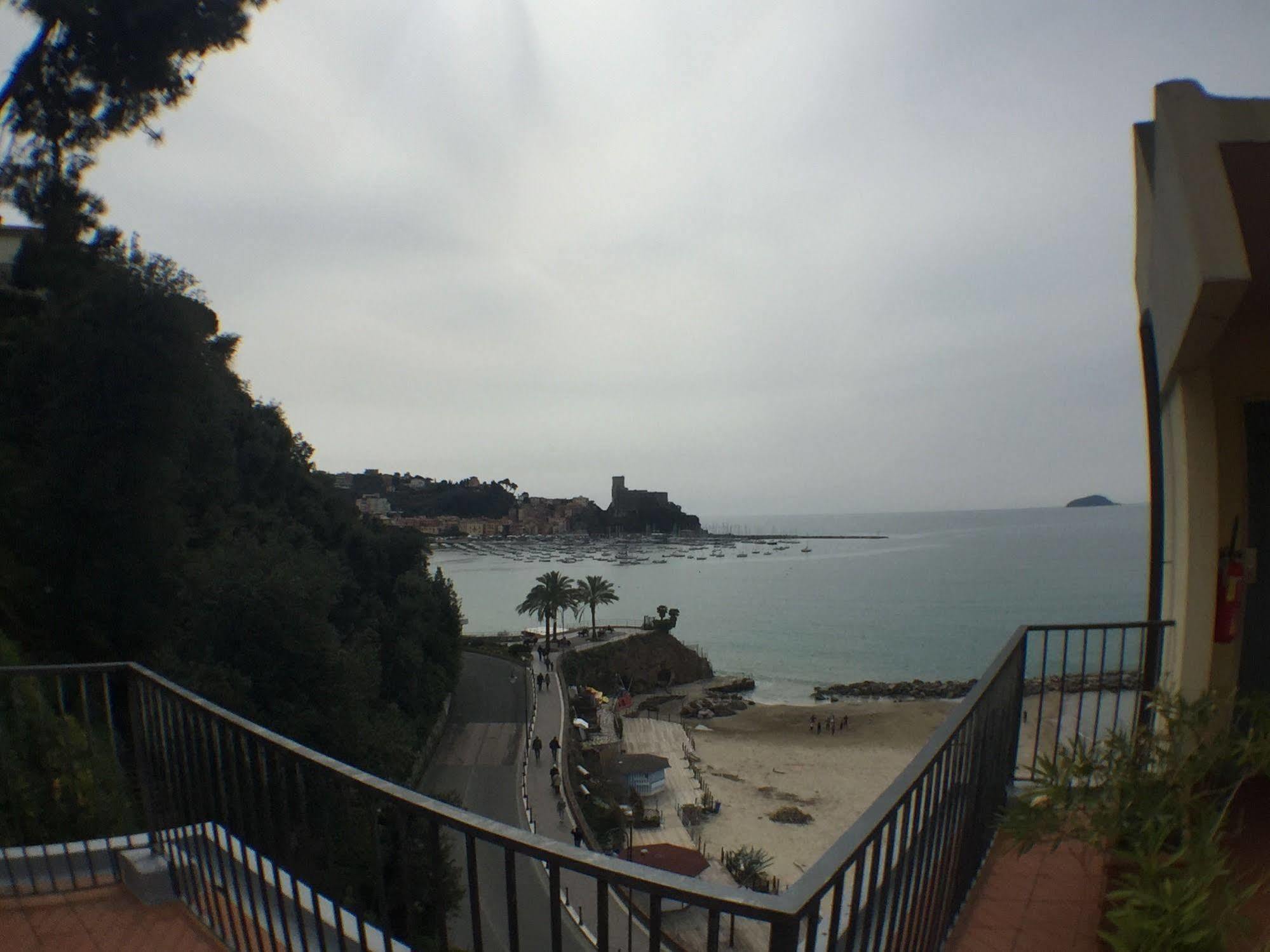 Hotel Venere Azzurra Lerici Buitenkant foto