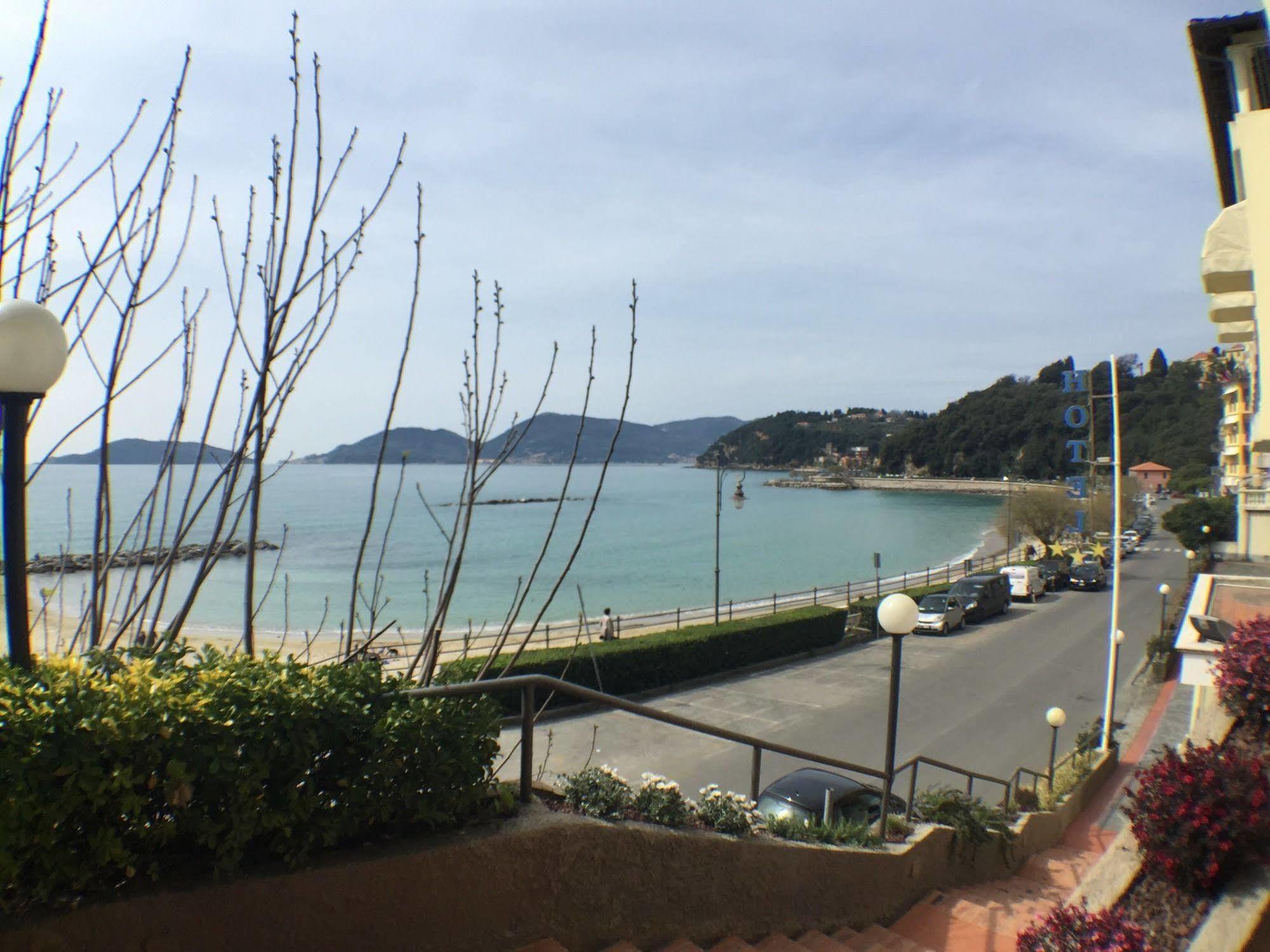 Hotel Venere Azzurra Lerici Buitenkant foto